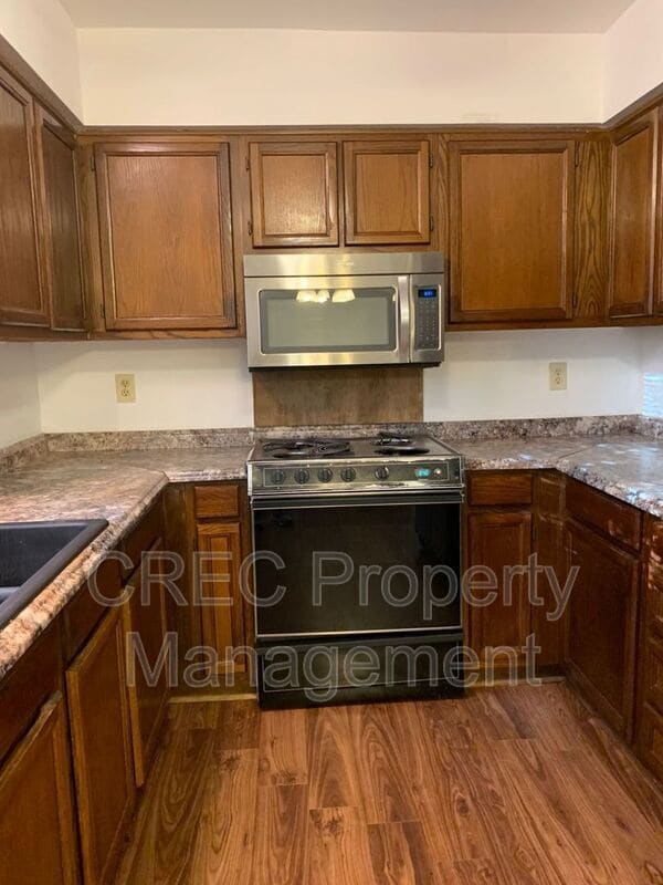 Building Photo - 1979 Tison Ln