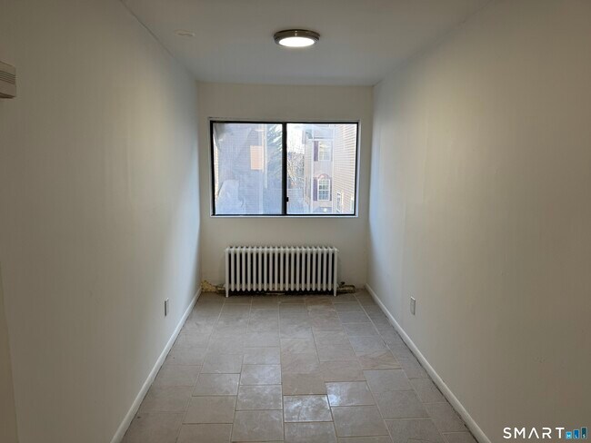 Building Photo - 57 Seaside Ave