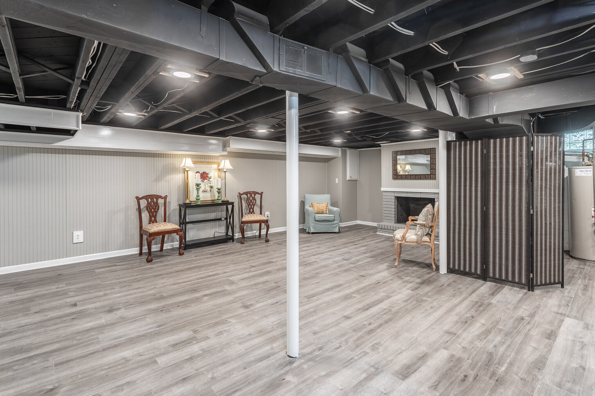 Building Photo - 906 Putney St