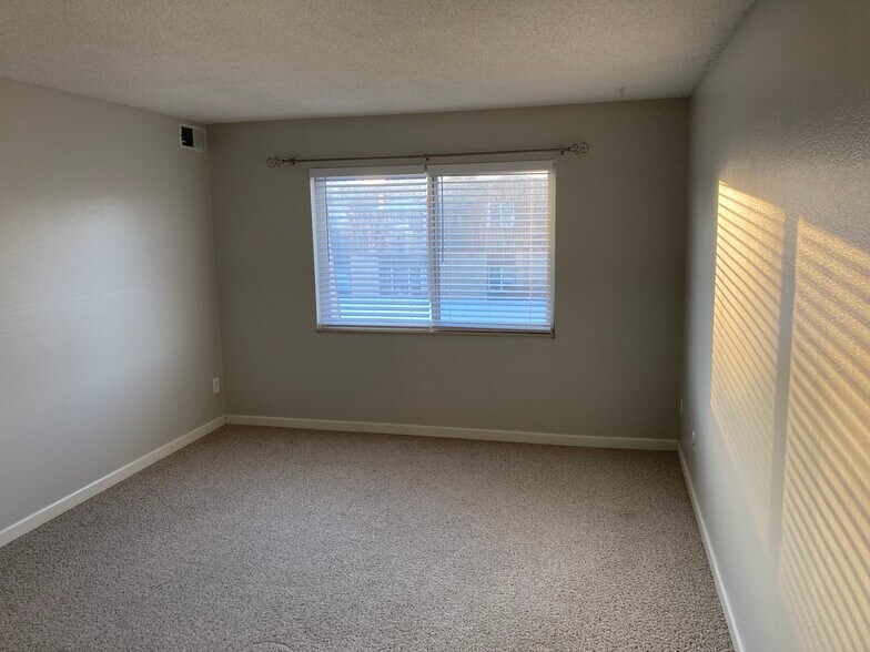 Building Photo - 7755 E Quincy Ave