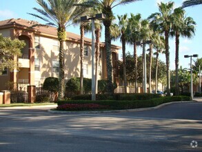 Building Photo - Prime Location, Competitive Prices & 1 Mon...