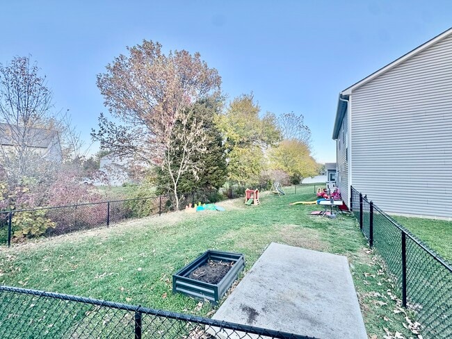 Building Photo - 13238 N Lndg Cir W