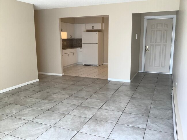 Building Photo - 10408 Menard Ave