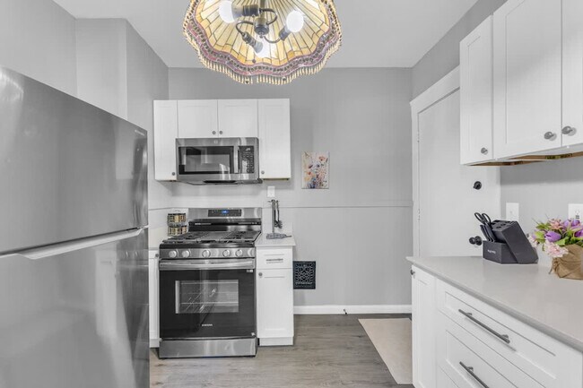 Building Photo - 2638 E 126th St