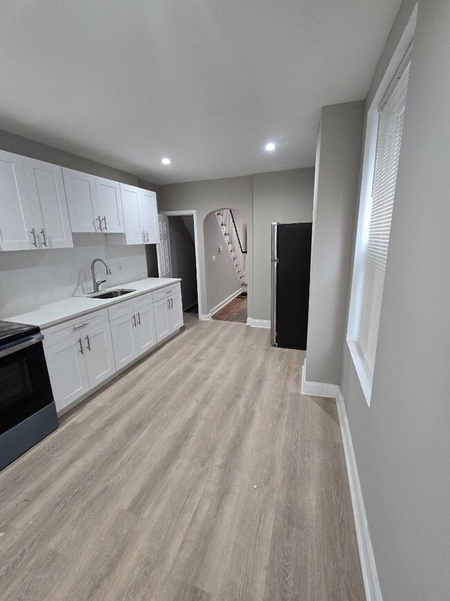 Building Photo - 2936 Tulip St