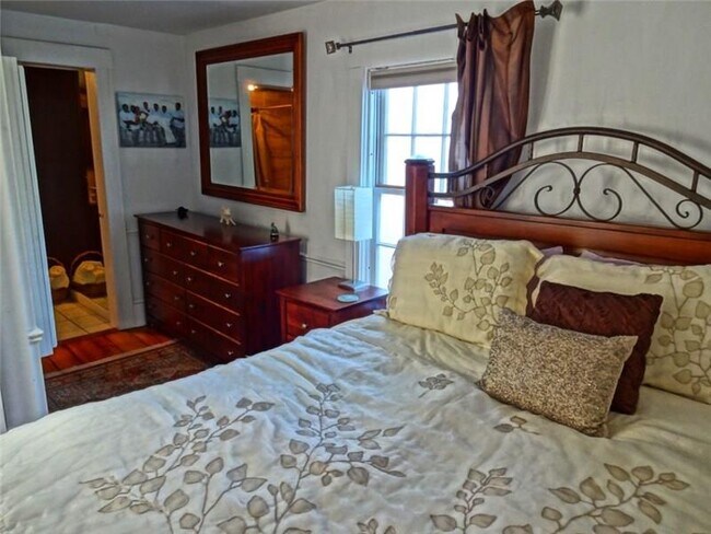 Building Photo - 61 Church St