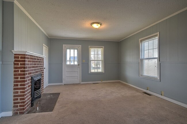 Building Photo - 1408 W College St