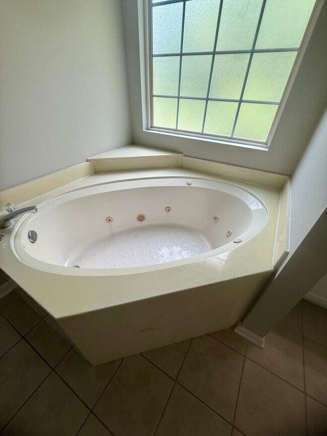 Building Photo - Copper Village Pooler