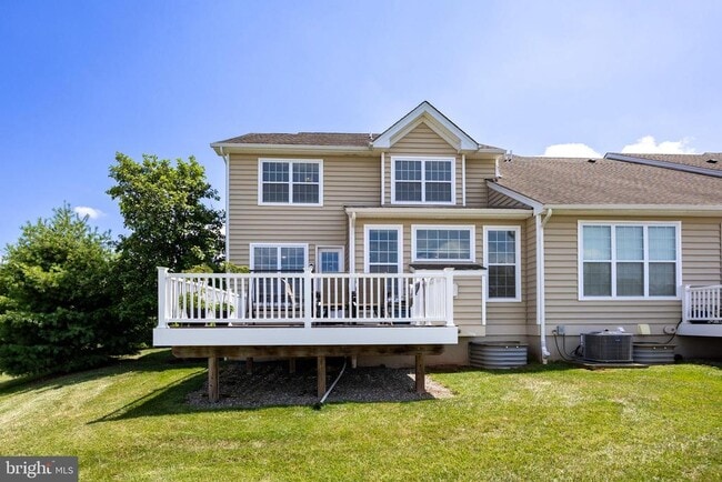 Building Photo - 71 Iron Hill Way