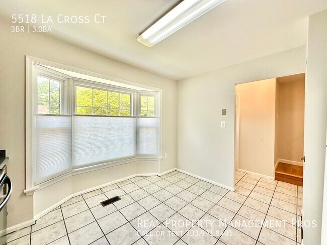 Building Photo - 5518 La Cross Ct