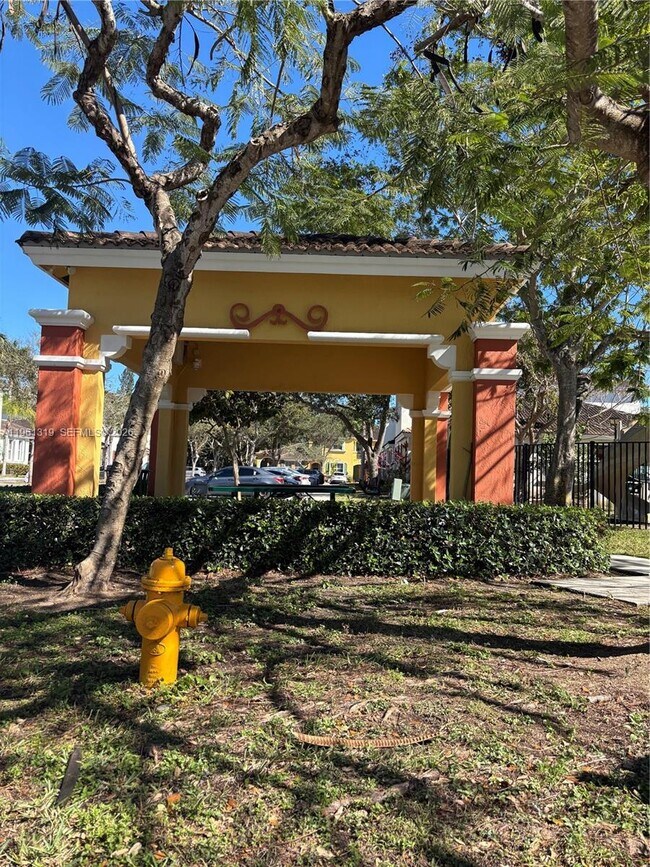 Building Photo - 1044 NE 42nd Terrace