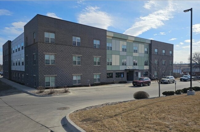 Building Photo - 4421 SE 14th St