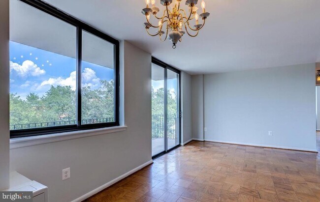 Building Photo - 4401 Cherry Hill Rd