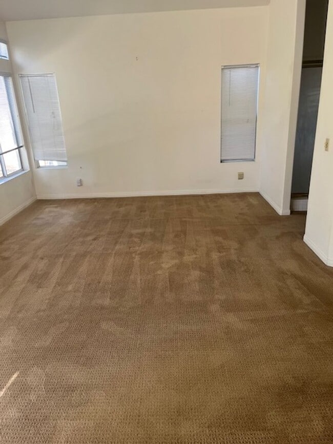 Building Photo - New Flooring and Paint on the way