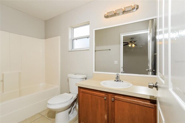 Building Photo - 350 Lauderdale Ct