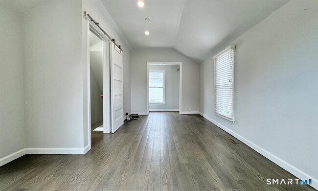 Building Photo - 12 Dunbar Rd