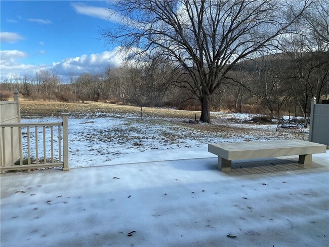 Building Photo - 33 Suburban Dr