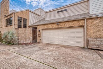 Building Photo - 2527 Potomac Dr