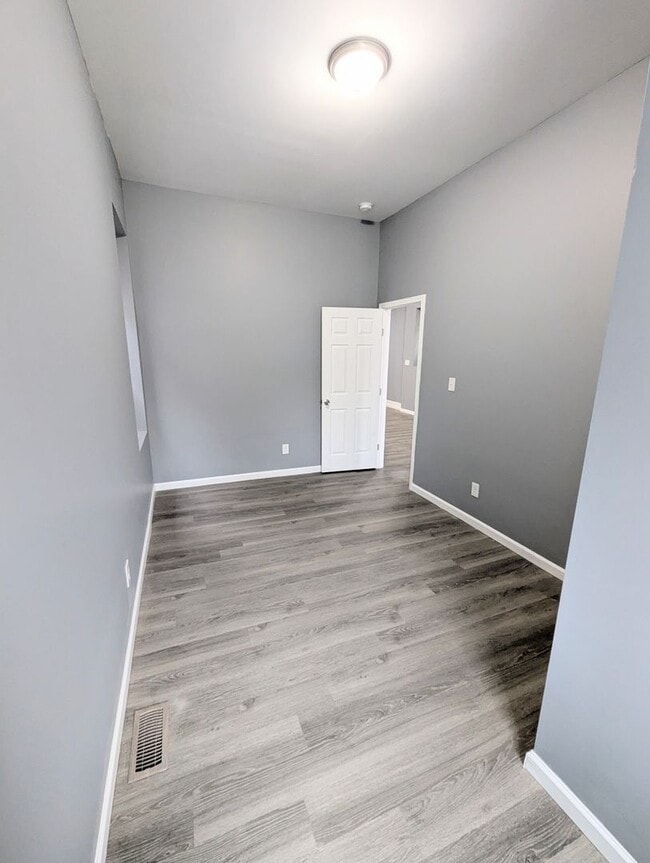 Building Photo - 3438 Oregon Ave