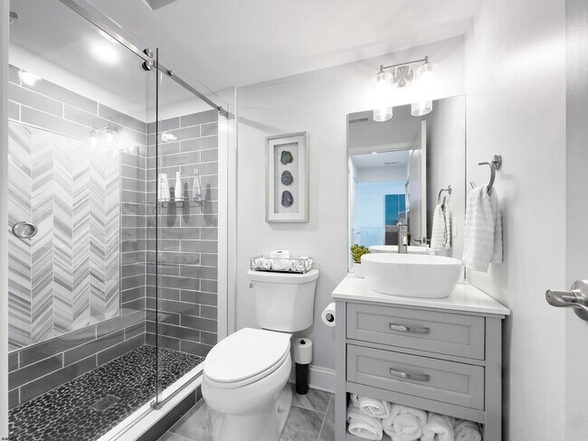 Building Photo - 9416 Amherst Ave