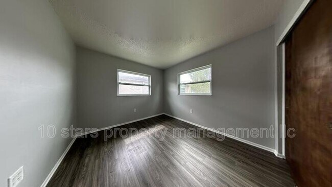 Building Photo - 3716 137th Ave N