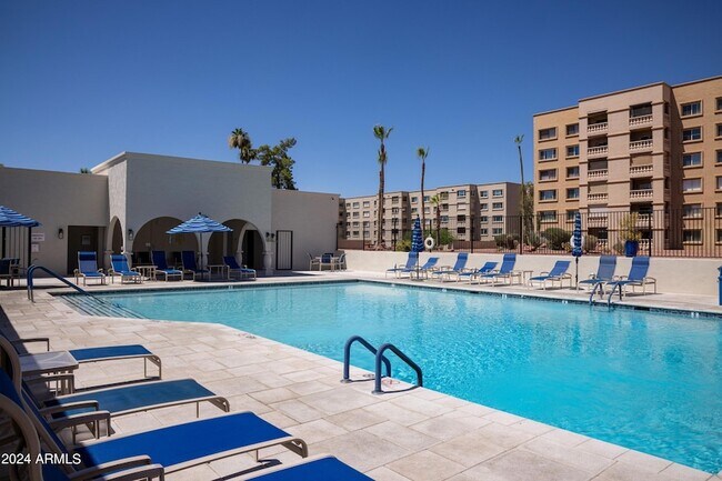 Building Photo - 7830 E Camelback Rd