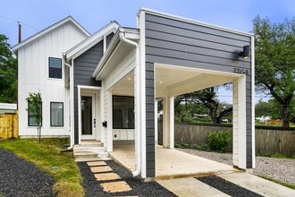 Building Photo - 3204 Overcup Oak Dr