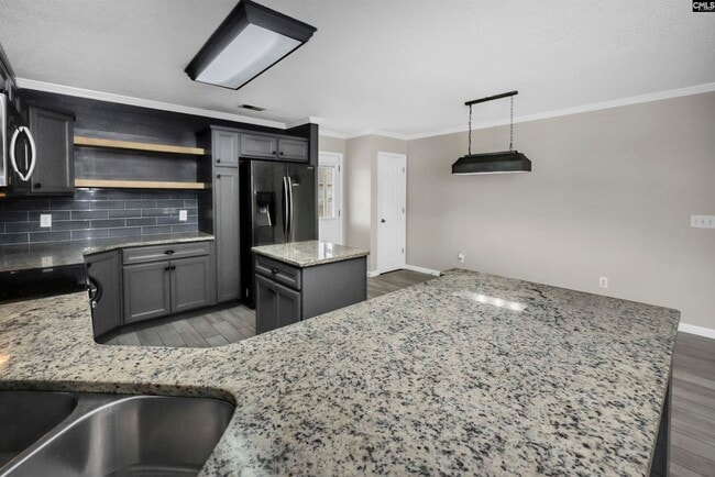 Building Photo - 331 Bracken Dr