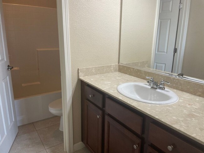 Building Photo - Beautiful Damonte Ranch Three Bedroom T...