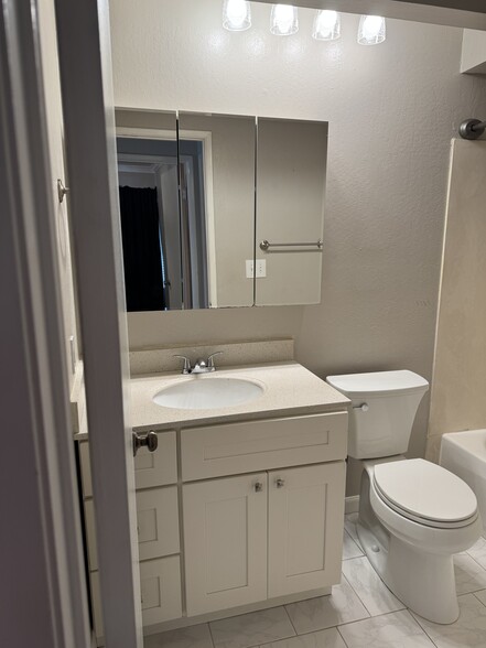 Building Photo - 38 Massolo Dr