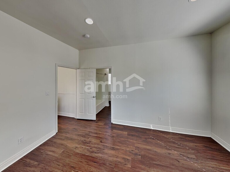 Building Photo - 436 N 2150 W