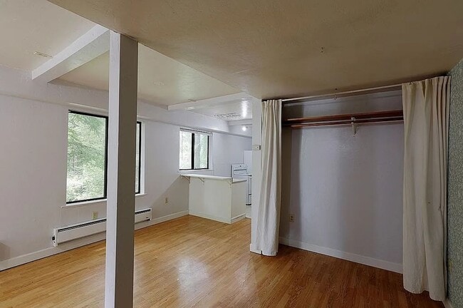 Primary Photo - Cozy Mountain Studio