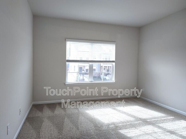 Building Photo - 3327 Glenn Hope Wy