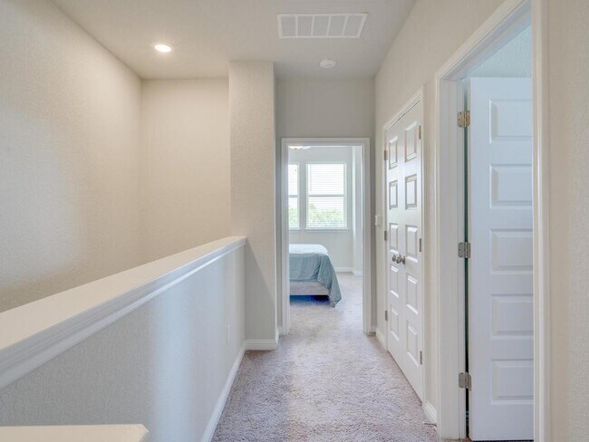 Building Photo - 7700 Dylan Dr