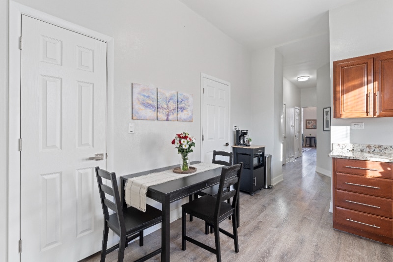 Building Photo - 2345 W 21st St