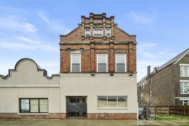Building Photo - 3120 W 26th St