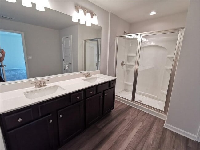 Building Photo - 209 Station Overlook Dr