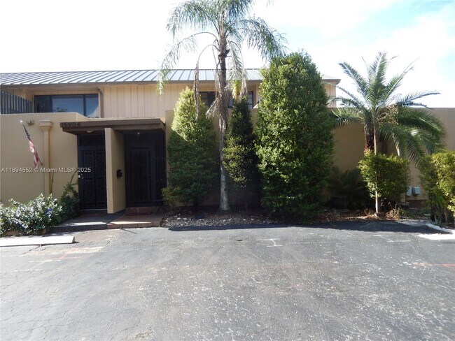 Building Photo - 16000 Kilmarnock Dr