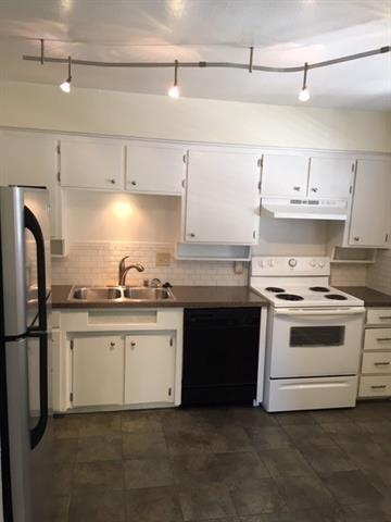 Building Photo - 3812 E Washburn Ave