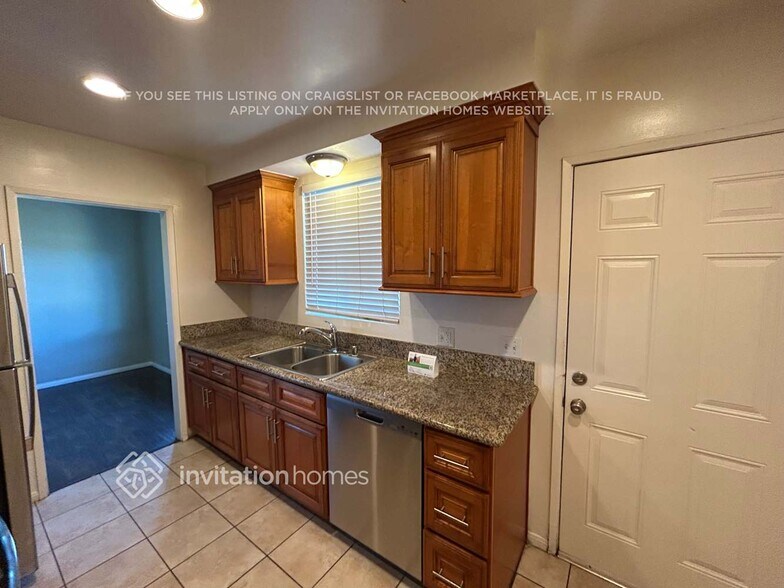 Building Photo - 4632 S C St