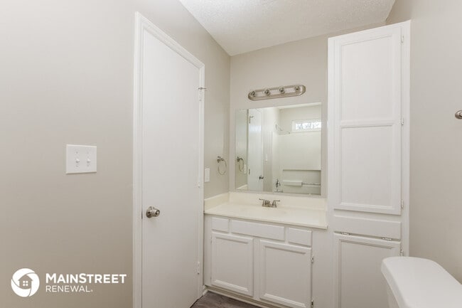 Building Photo - Welcome Home!