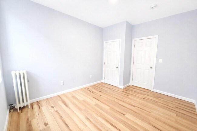 Building Photo - 5114 Hudson Ave