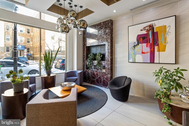 Building Photo - 2550 17th St NW