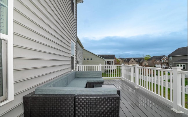 Building Photo - 1113 Long Farm Cir