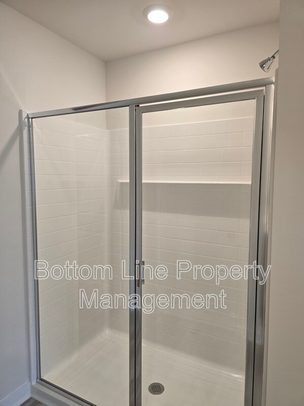 Building Photo - 549 Blackpool Ct