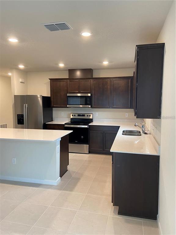 Building Photo - 1575 Aspen Ave