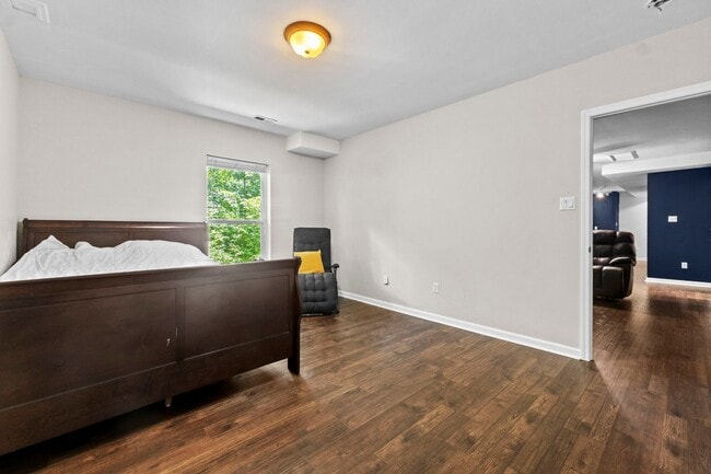 Building Photo - 16611 Highland Summit Dr