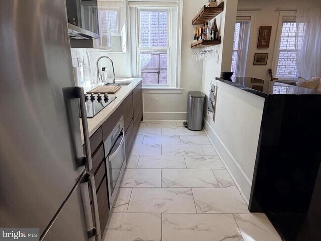 Building Photo - 1332 15th St NW