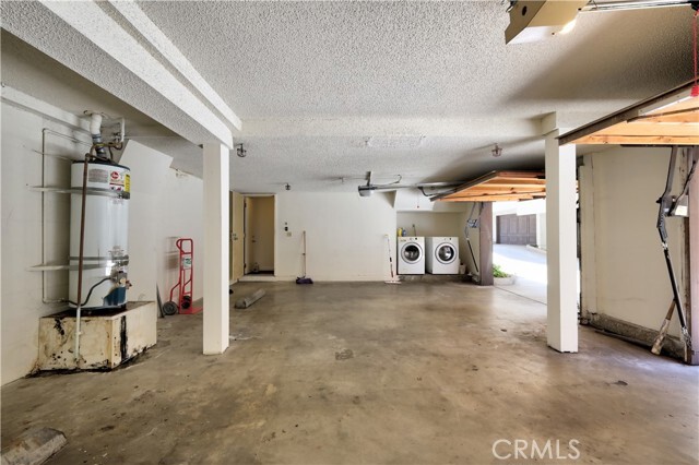 Building Photo - 1290 Elm Ave