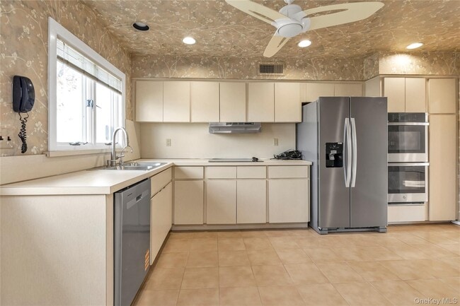 Building Photo - 681 Flanders Dr